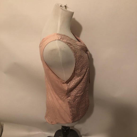 The Limited Pink Sleeveless top Size Medium - Picture 2 of 5